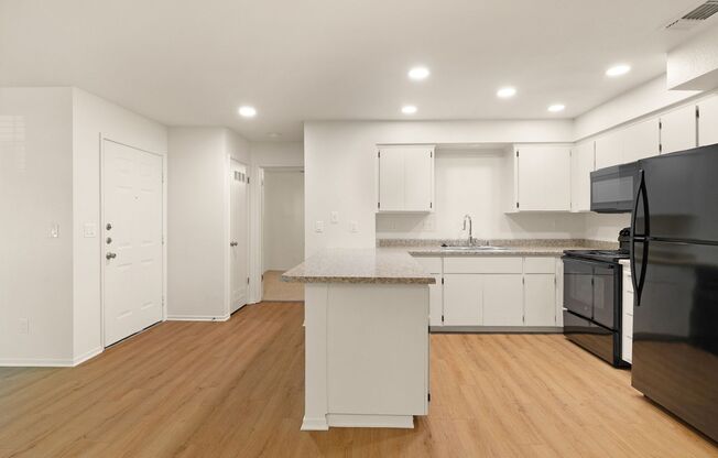2 beds, 2 baths, 867 sqft, $1,695, Unit 183