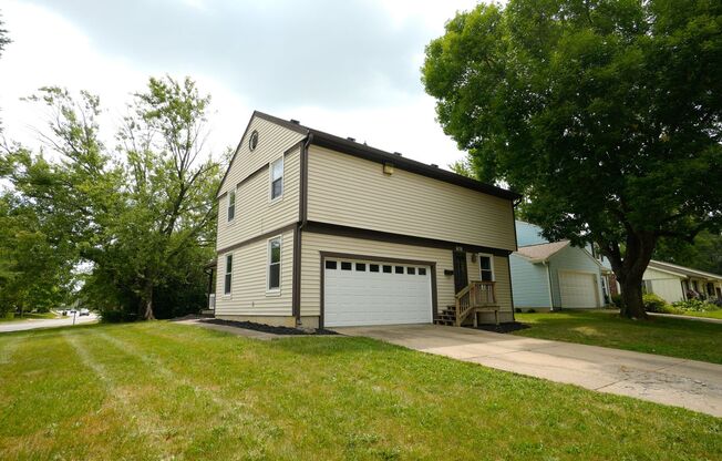 West Lafayette School District / Purdue 3bd/2bth w/2 Car Attached Garage, full basement.