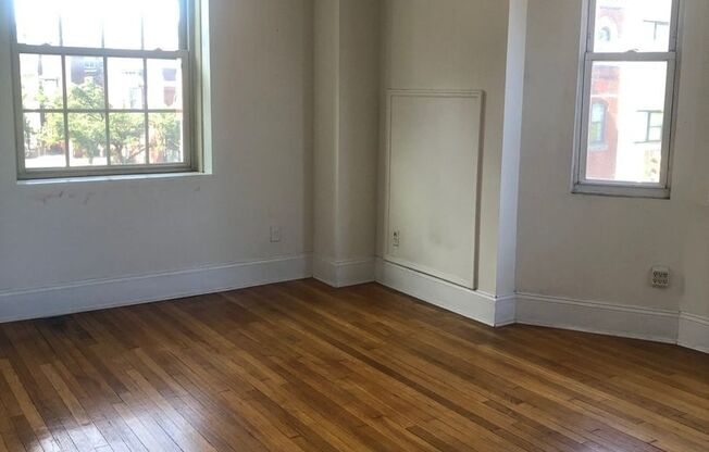 1 bed, 1 bath, $1,350