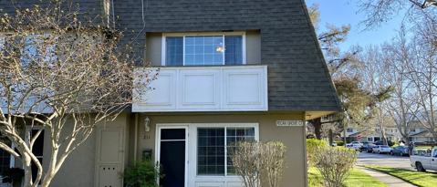 211 Pecan Grove Ct