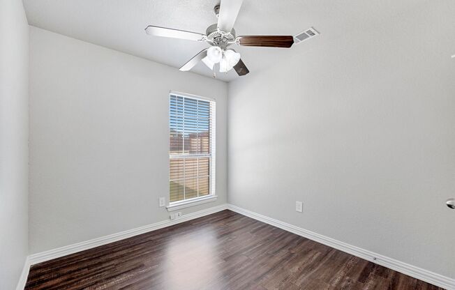 3 beds, 2 baths, 1,110 sqft, $1,550, Unit J336-101