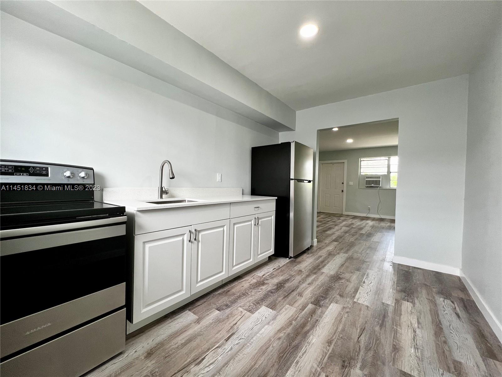 829 NORTHWEST 10 ST