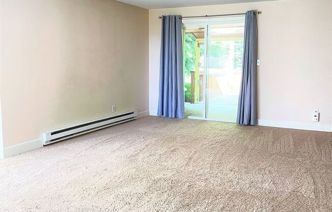 15703 70 AVE W