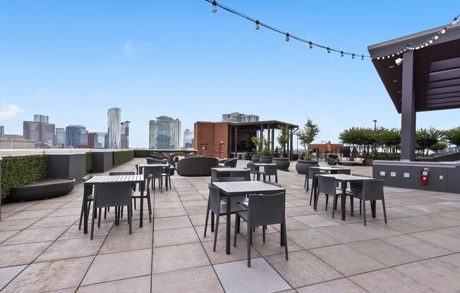 1 bed, 1 bath, $2,295, Unit Unit 1816