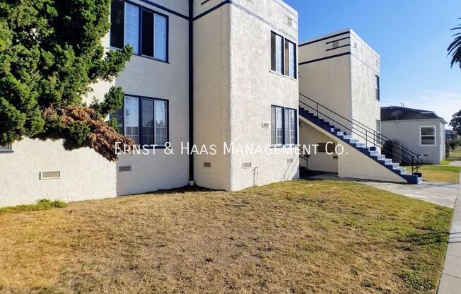 1892 MAGNOLIA AVE