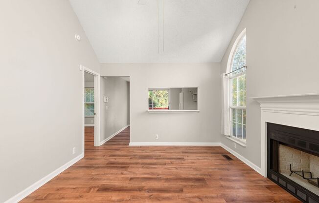 Highly sought after Chesney Glen division. 3 bedroom 2.5 Bath home in hermitage.