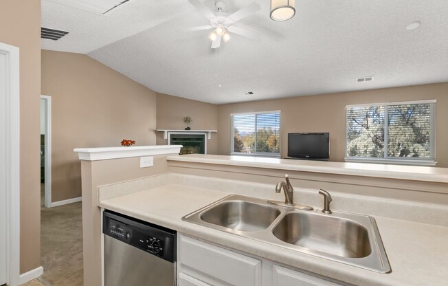 Beautiful 2BD/2BA townhome in Table Mountain Heights