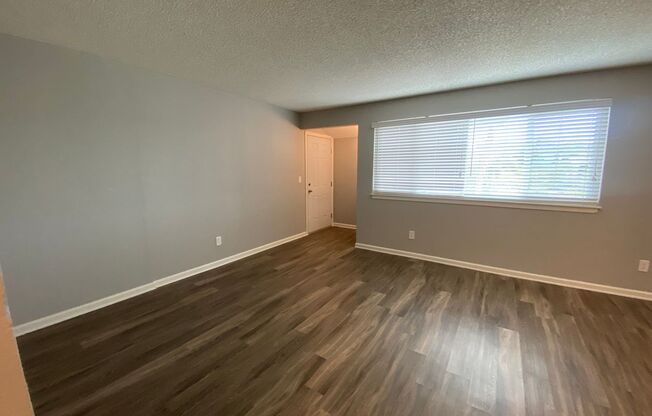 2 beds, 1 bath, $2,495, Unit 1804 N Alvarado St # 5