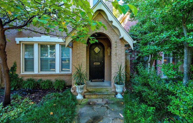 4215 NORMANDY AVE