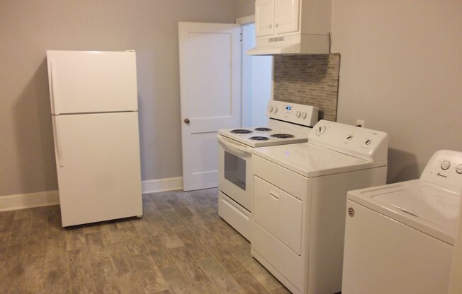 2 beds, 1 bath, $1,500