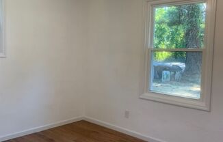 3 beds, 1 bath, $1,300