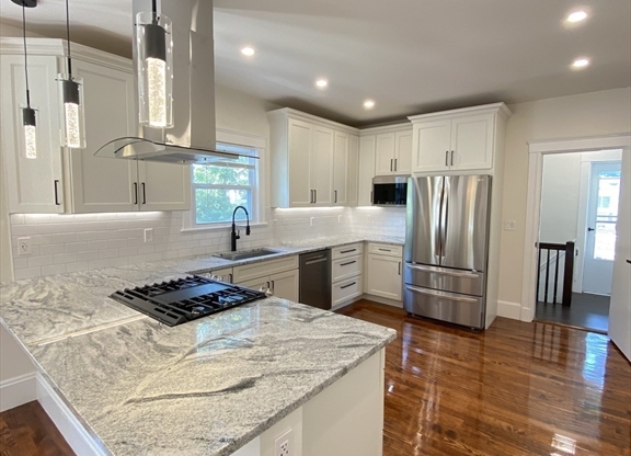 126 WINSOR AVE