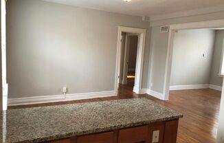 2 beds, 1 bath, 900 sqft, $1,095, Unit F