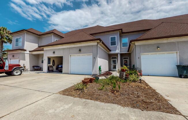 Two Bedroom Townhome w/garage located south of 98 in Miramar Beach