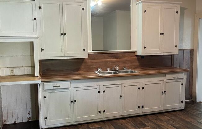 3 Bedroom, 2 Bathroom Home for Rent