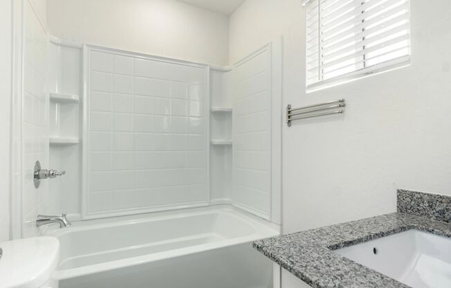 1 bed, 1 bath, 600 sqft, $1,300, Unit 20