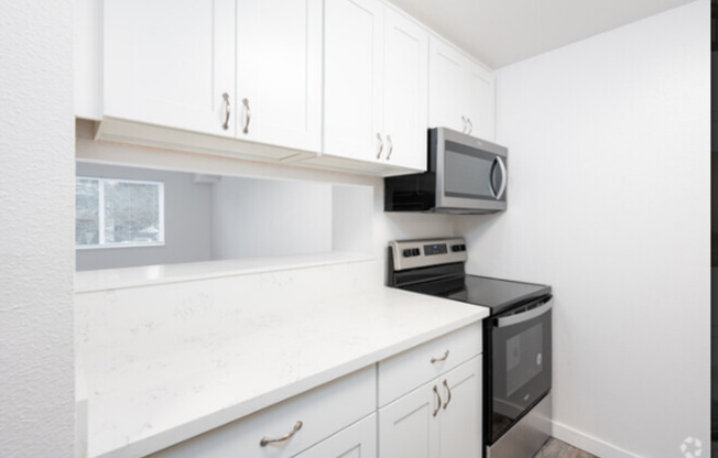 1 bed, 1 bath, 590 sqft, $1,435, Unit 128
