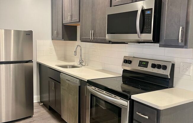 2 beds, 2 baths, 1,000 sqft, $1,695, Unit B1