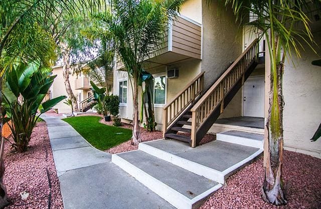 Welcome to Campbell Plaza Apartments