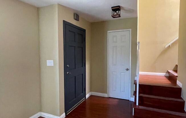3 beds, 2.5 baths, 1,461 sqft, $3,300, Unit C