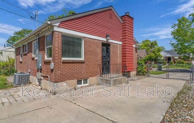 965 W MACFARLAND DR