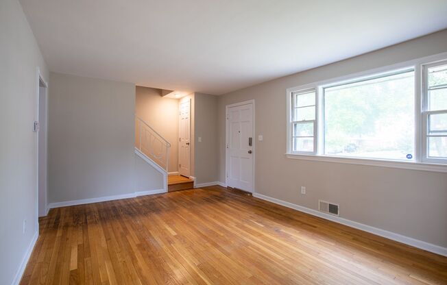 Beautiful 4 BR/3 BR Single-Family Home in Carrollton!