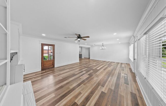 4 Bedroom Home In Denham Springs- Upated on 1 Acre of Land