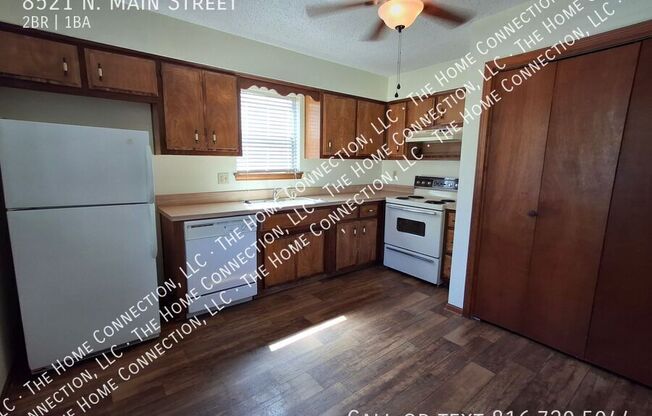 8521 N MAIN ST