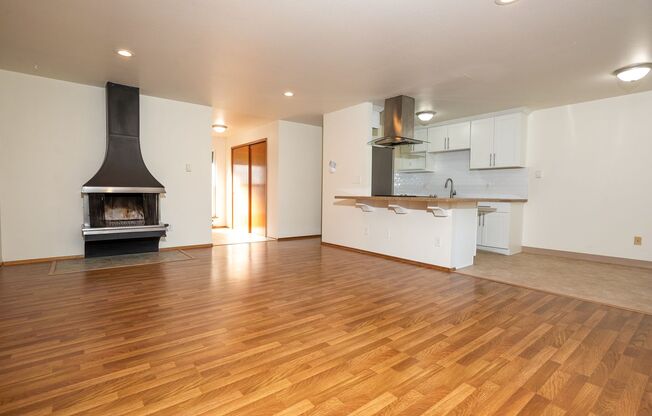 830- 834 1/2 NW 96th