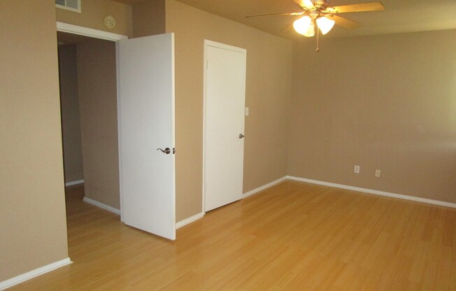 2 beds, 2.5 baths, $1,025