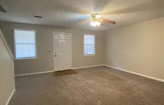 3 beds, 2.5 baths, $950