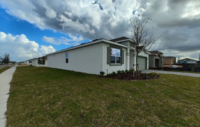 Brand New 4/3 Home in Haines City (Tarpon Bay)