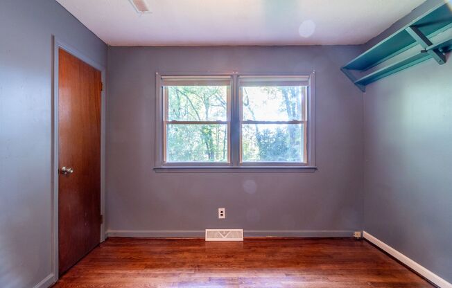 3 beds, 1 bath, $1,325