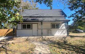 1113 S WALNUT ST