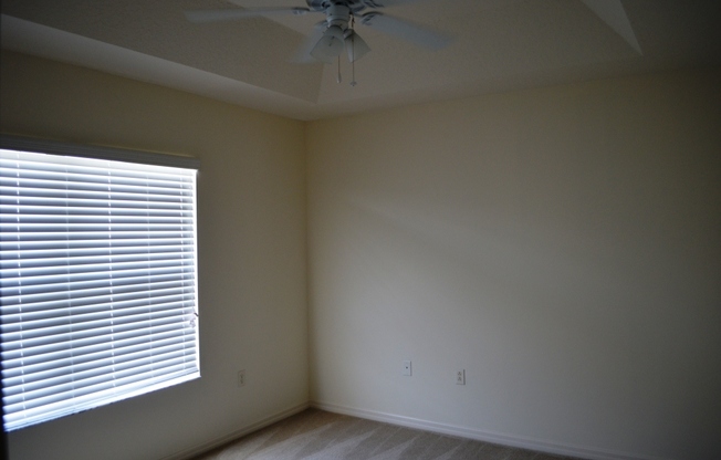 3/2.5 Townhouse with 2-Car Garage in Turtle Creek of St. Cloud