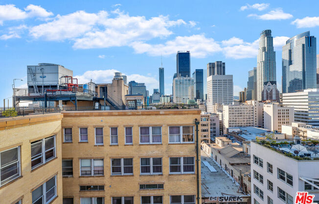 Studio, 1 bath, 650 sqft, $2,000, Unit 811