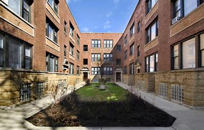 4845-55 N. Magnolia / 1216-26 W. Gunnison