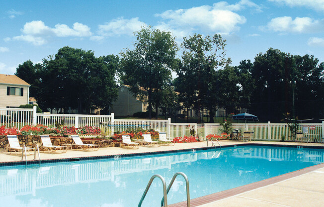 3 beds, 2 baths, 1,260 sqft, $1,250