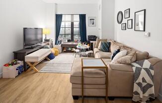 30-02 39th Ave