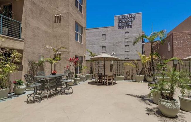 1 bed/1 bath condo unit