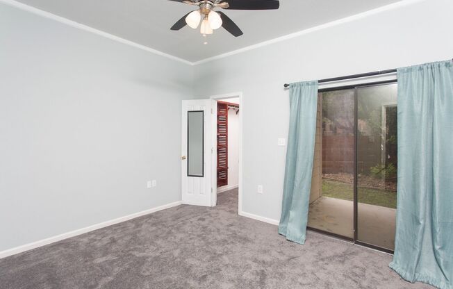 2 beds, 1 bath, $1,150