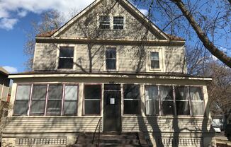 1600 Emerson Ave N