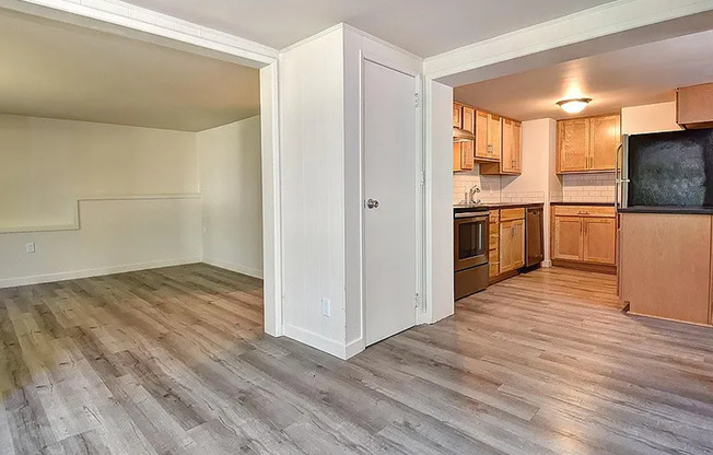 Newly Remodeled 2BR/1BA