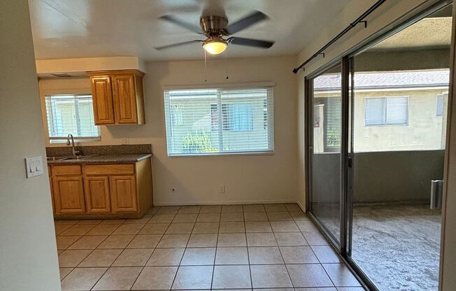 2 beds, 1 bath, 925 sqft, $2,075