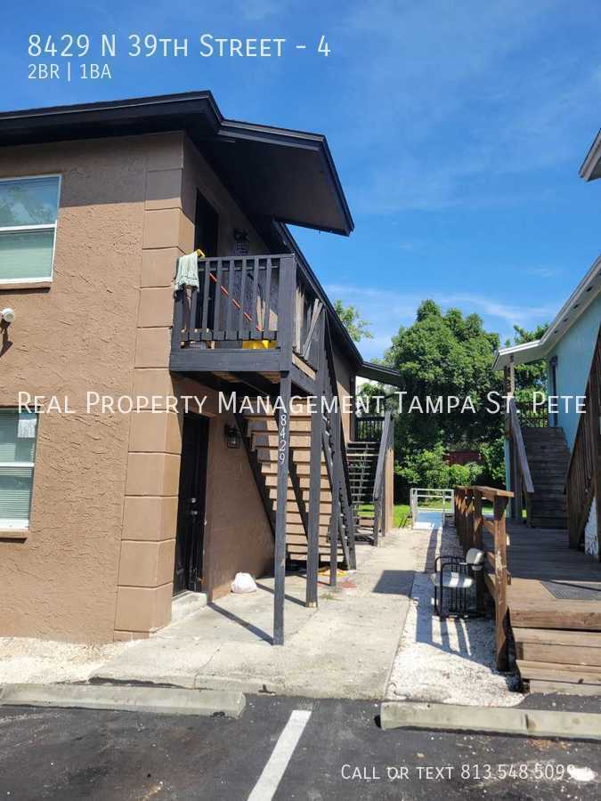 8429 N 39 ST