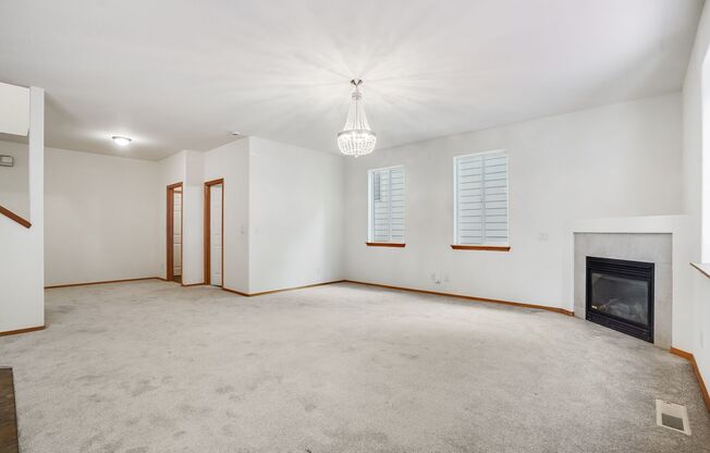 Beautiful 5 Bed, 3 Bath Rental Home in Bethany!