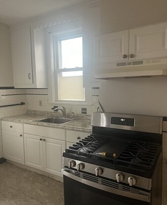 1 bed, 1 bath, 700 sqft, $2,100, Unit 3