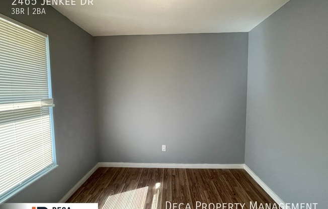 3 beds, 2 baths, 1,000 sqft, $1,545