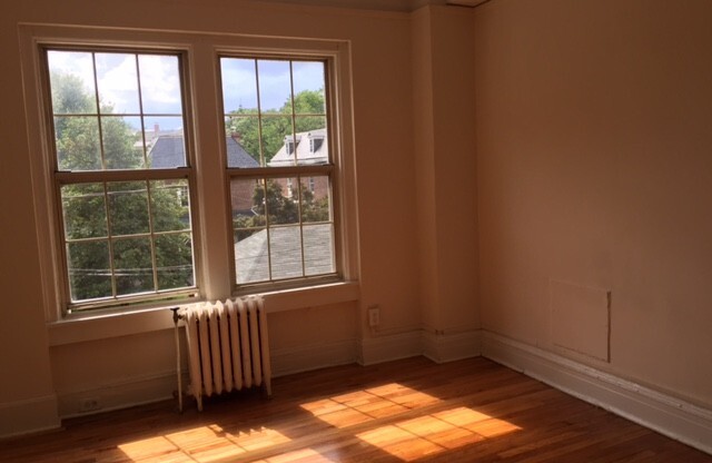 2 beds, 2 baths, 775 sqft, $2,025, Unit 206
