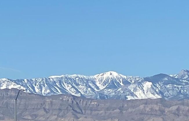 Americana Property Mgmt - 3bed Townhouse built in 2022 in the NW